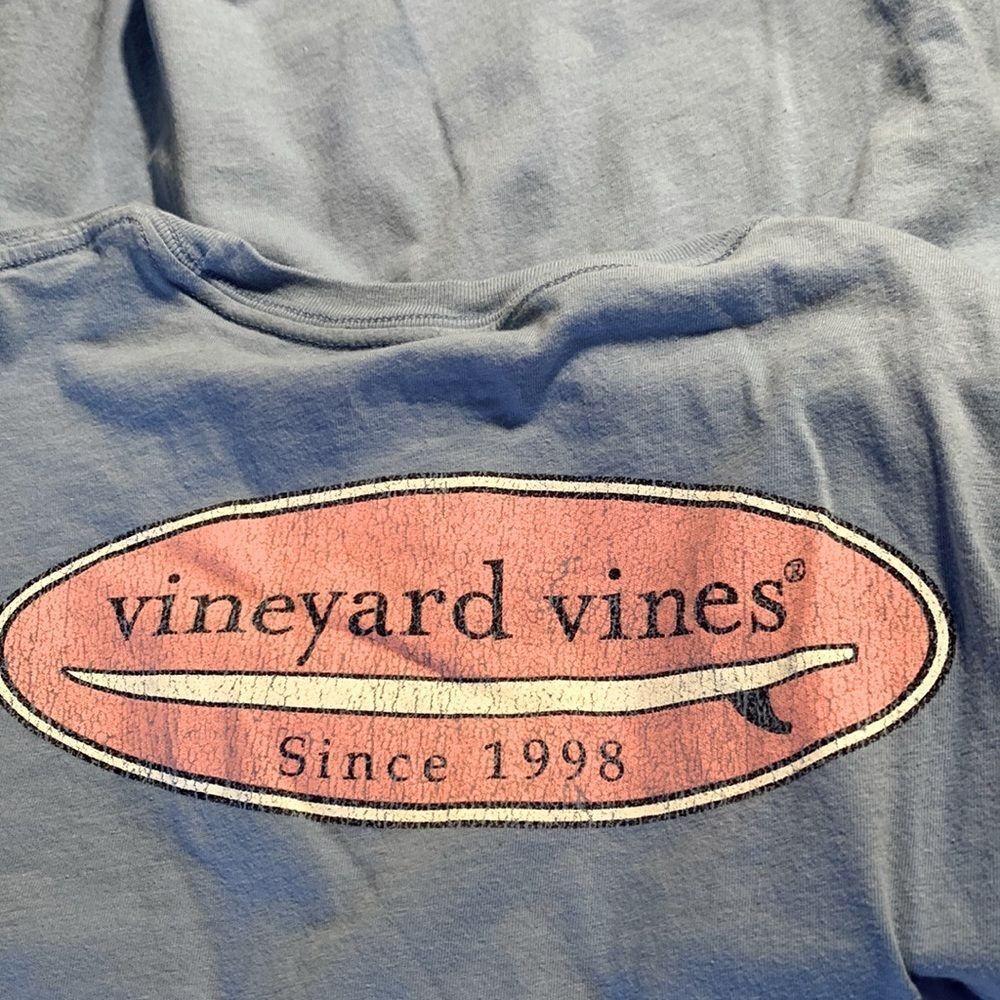 Surfboard motif boys girls women’s XL long sleeve,vineyard vines, surfboard logo